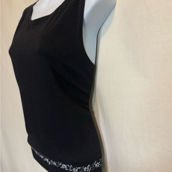 H-92 ChinaWear Black & White Embroidered Sleeveless Summer‎ Blouse Size L - Picture 6 of 14